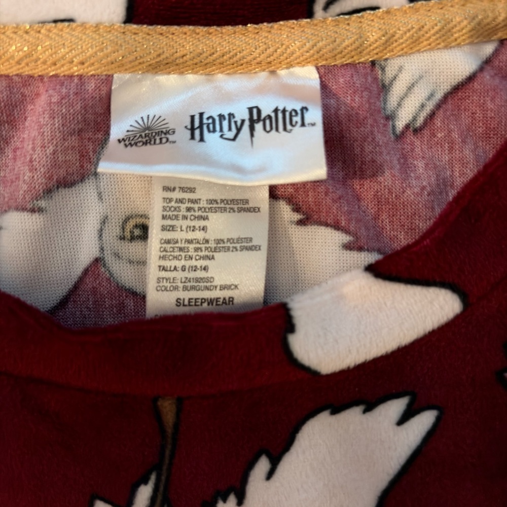 Warner Bros. Burgundy Harry Potter Sleepwear - Picture 3 of 6